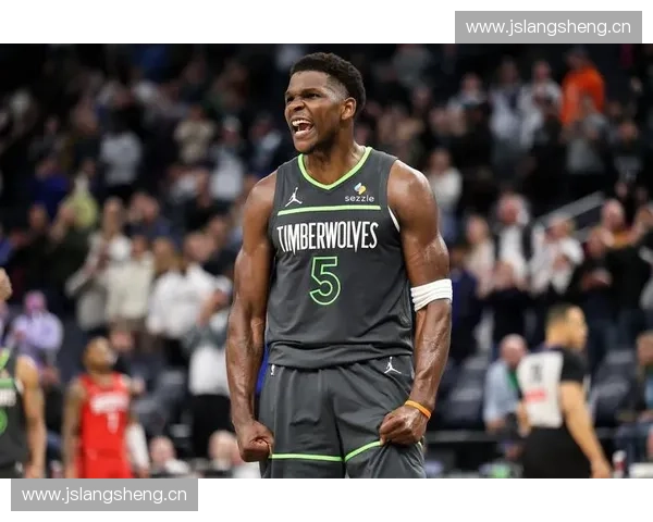 新浪NBA直播：全程高清赛事呈现，实时数据分析带你领略篮球激情